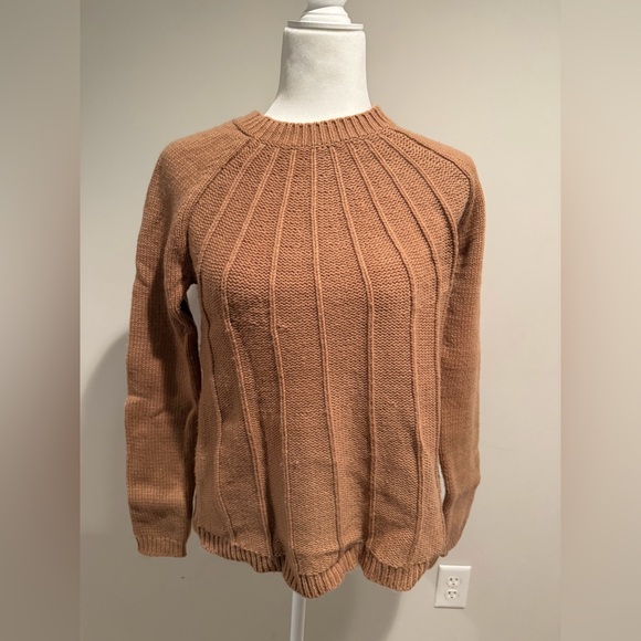 Boden Sweaters - Boden Women’s  Crew Neck Sweater with Buttons Down the Back. Size 6.